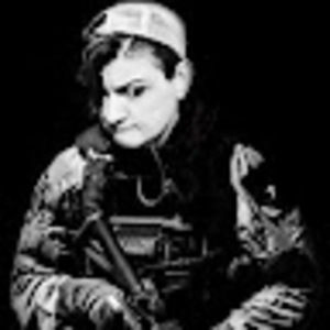 Meet your Posher, Dee